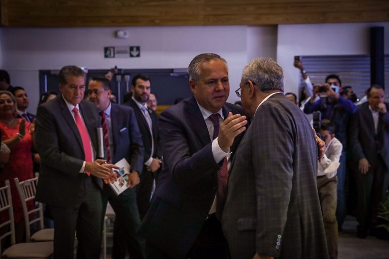 Reitera gobernador respaldo a Vargas Landeros