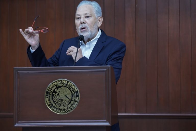 México de facto es un país centralista: Aguilar Padilla