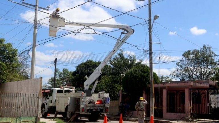 Sufre apagón masivo península de Yucatán