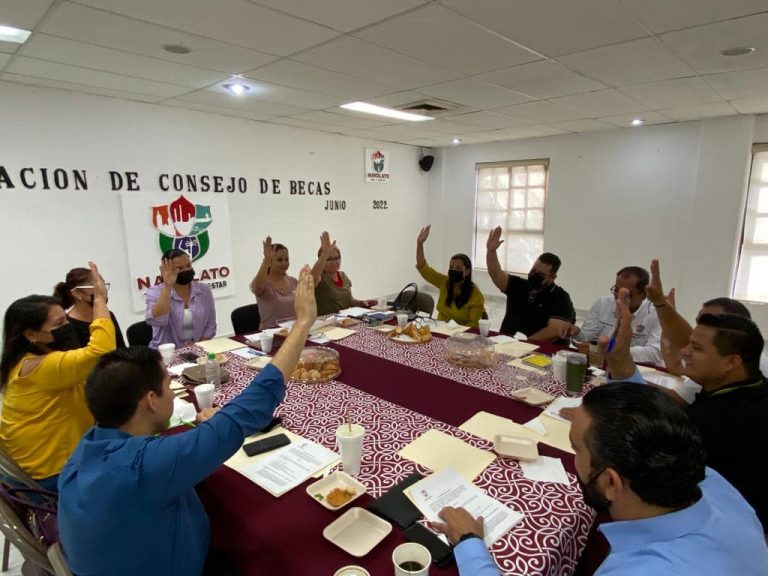 Aprueba Navolato mil 451 becas escolares