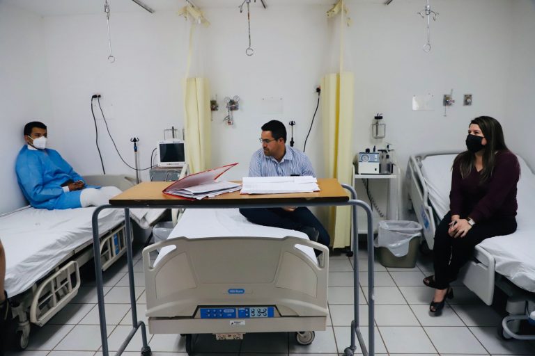 Visita sorpresa al Hospital de Angostura revela deficiencias y personal fuera de trabajo