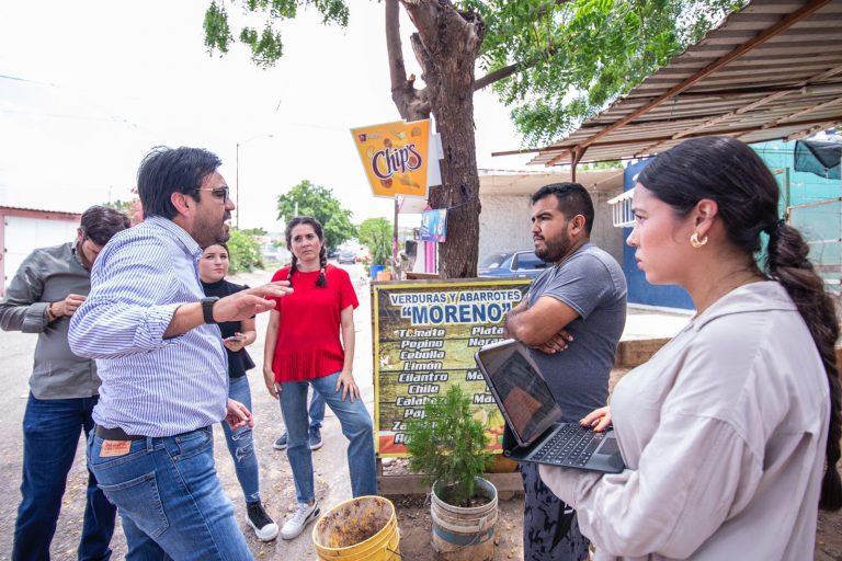 Visita alcalde Barrancos y le piden de todo
