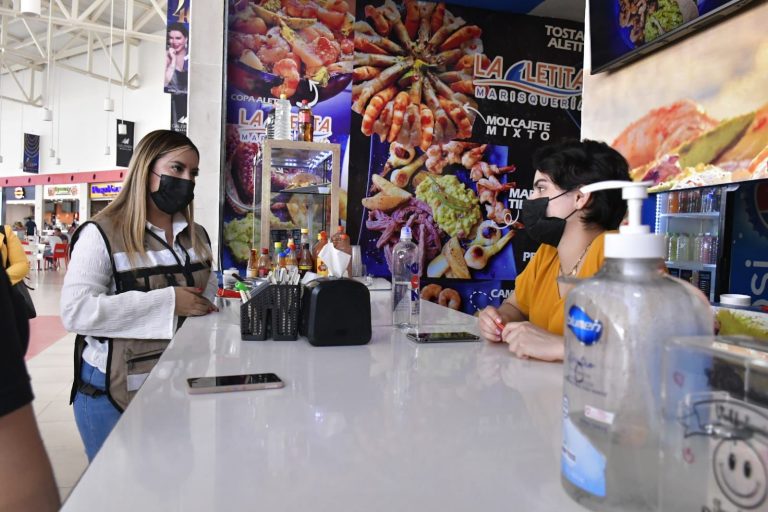 Mazatlán, aún en rojo por COVID-19