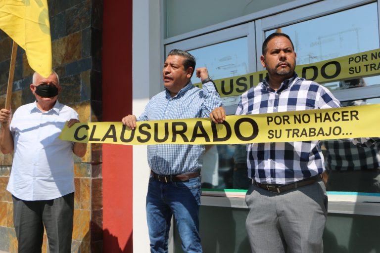 ‘Clausuran’ la Profeco Sinaloa por altos precios y sin revisiones