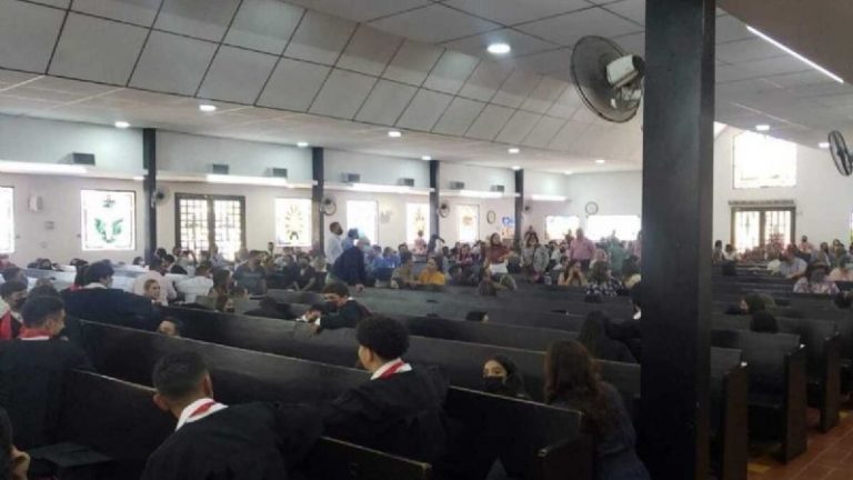 Balacera afuera de una iglesia causa terror en Caborca