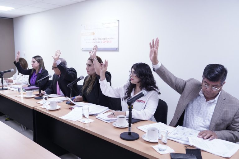 Dejan fuera a Óscar Loza; se perfilan periodistas por órgano