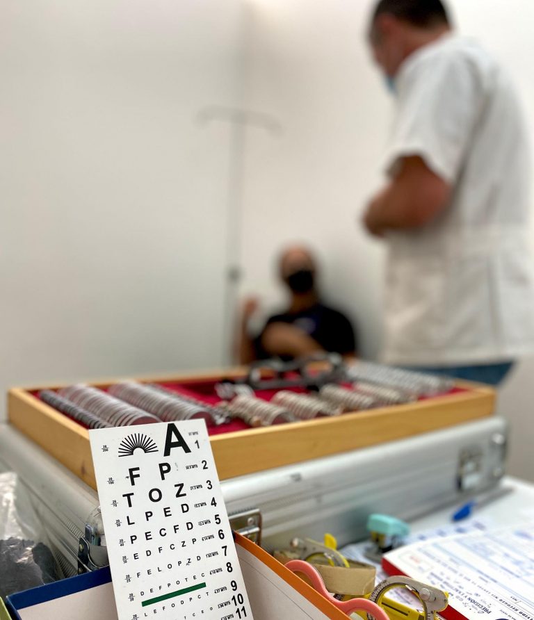 ¡Acude al DIF Navolato! Hay lentes a bajo costo