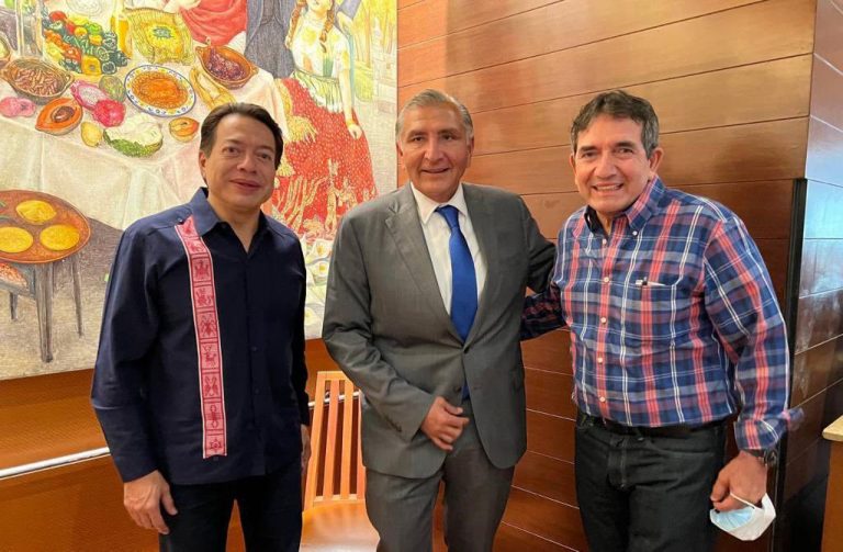 Llega Cuén a segunda charla con secretario de Gobernación