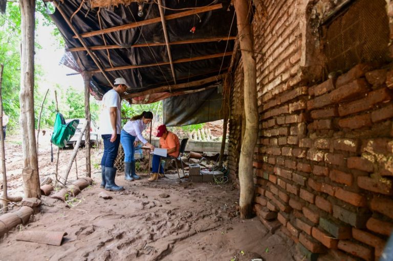 Les dan $10 mil a damnificados de El Limón de los Ramos