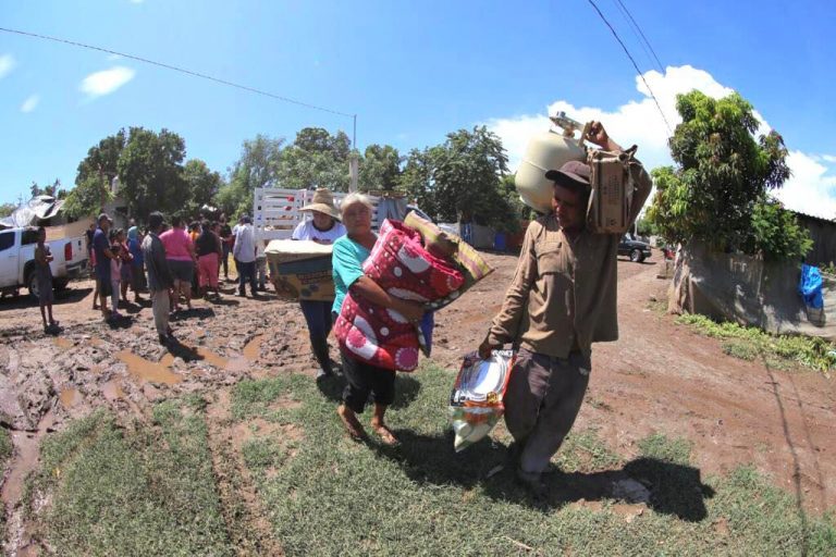 Abre Elota centro de acopio tras decenas de afectados