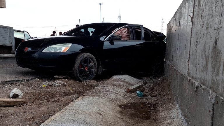 Ilesa mujer con 9 meses de embarazo tras accidente