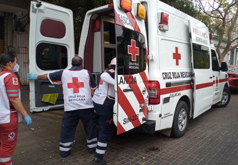 Balean a conductor de plataforma digital en la Pemex