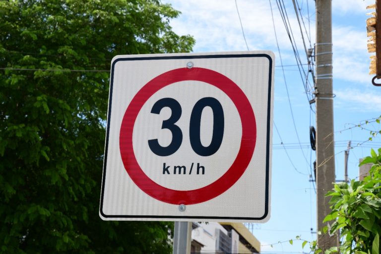 ¡Aguas con las multas! El Centro es ‘zona 30’