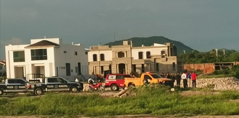 Encuentran un ‘embolsado’ en canal marítimo de Mazatlán