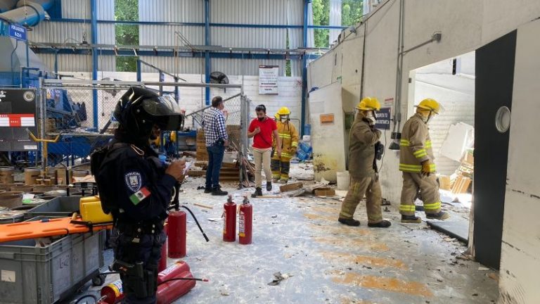 Deja explosión 6 heridos en fábrica de cartuchos de Morelos
