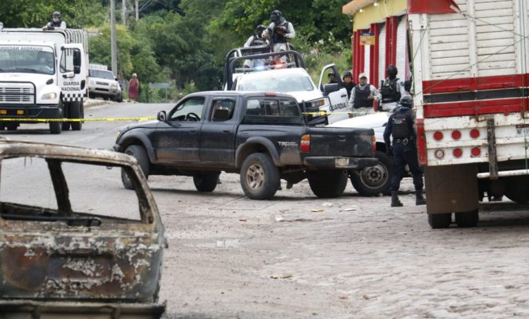 Deja 8 muertos ataque armado en Michoacán