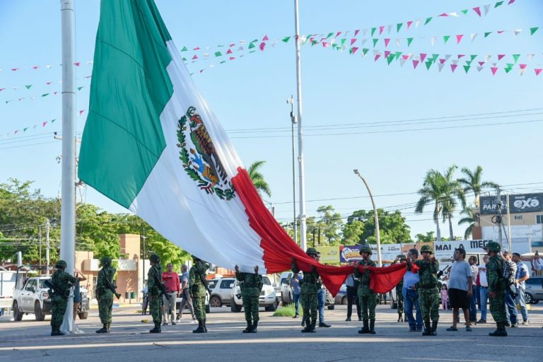 Son las notas de la Banda de Guerra de la Sedena