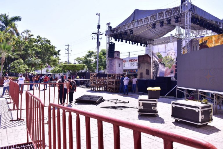 Mazatlán listo para celebrar la noche del Grito de Independencia