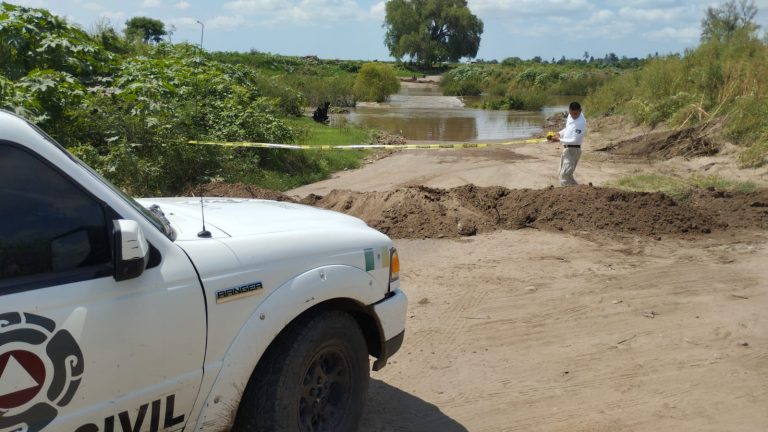 Desfogues de presa obligan a cierres en Navolato