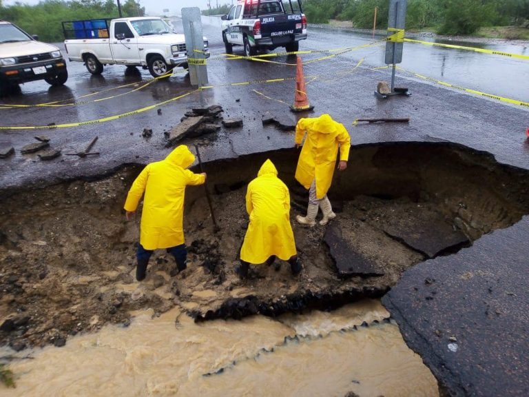 Se degrada Kay a tormenta; sin luz la mitad de BCS