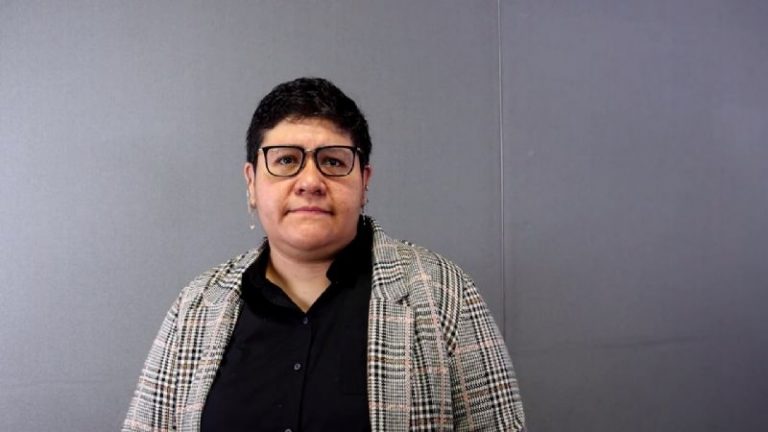 Y renuncia también integrante de la comisión de la Guerra Sucia