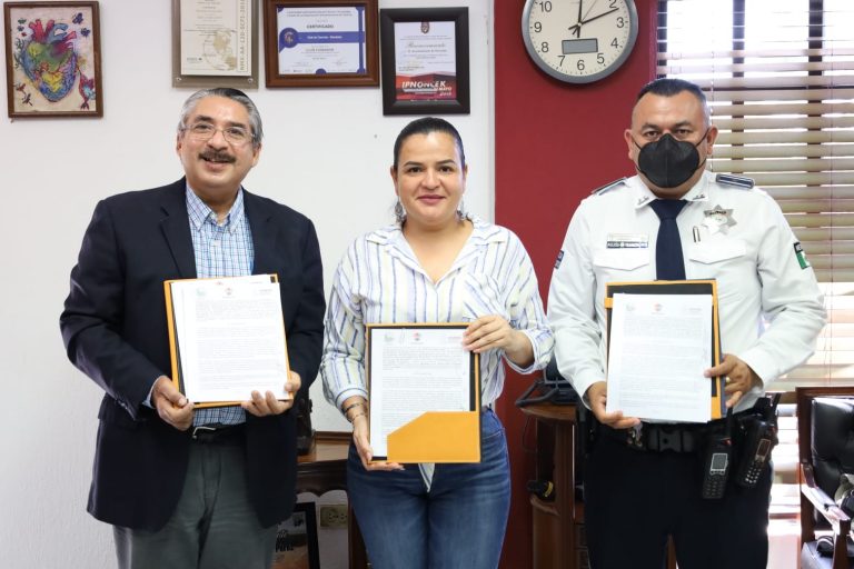 Pactan hasta 100% de descuento en estudios para policías