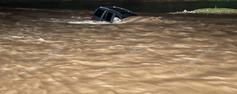 Cruzaban 5 el río Sinaloa en Guasave; hay 2 desaparecidos