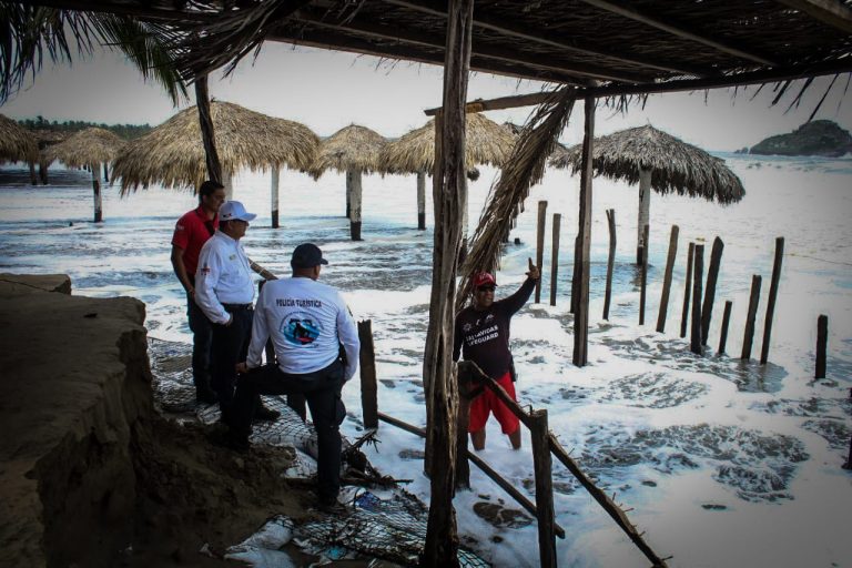 Suma Mazatlán 14 restaurantes de playa con daños