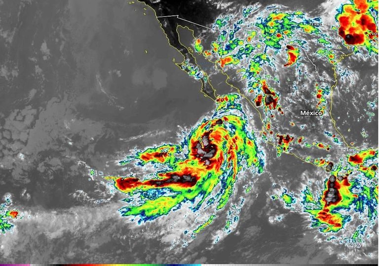 Depresión 11-E se fortalecería este viernes a tormenta tropical