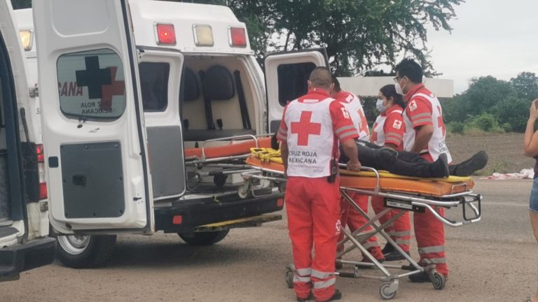 Con serios golpes motociclista tras derrapar en ‘La Costera’