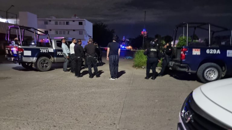 Mujer regresaba de una tienda y es asesinada en Tierra Blanca