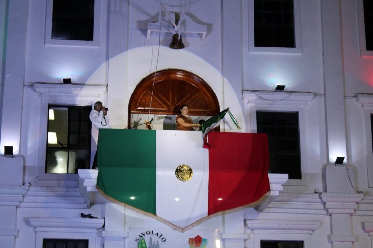 Por vez primera, en Navolato una alcaldesa da el Grito