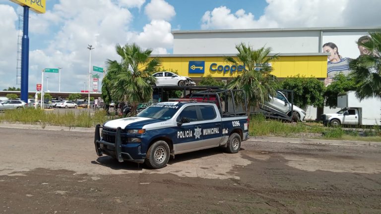 Roban joyería en tienda departamental de Barrancos