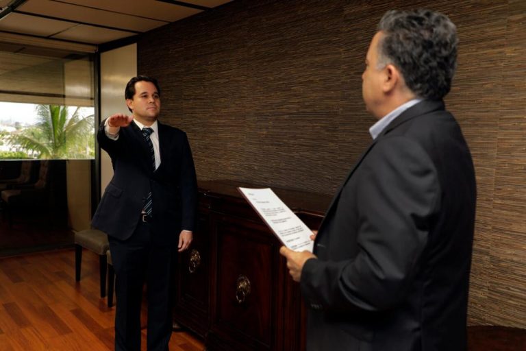 Rinde protesta Eduardo Madrid como nuevo director del RPP