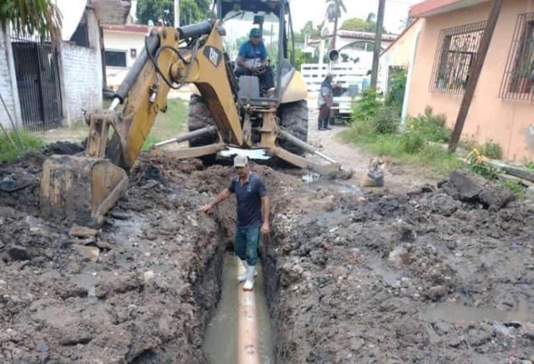 Trabaja Mazatlán en colapso de redes tras lluvias