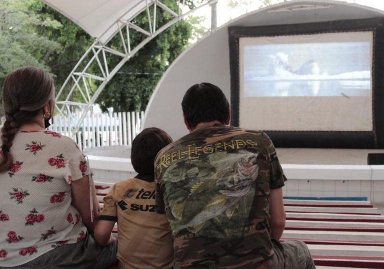 Llevan ‘Cine en tu Parque’ por peligro animal