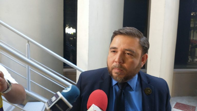 No es una, sino varias las anomalías del ‘Químico’: Fiscalización