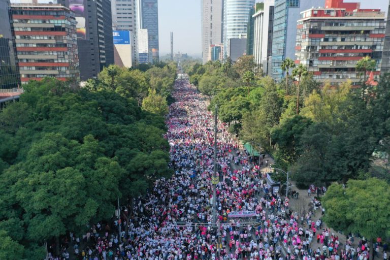 Marcha del INE: oposición tiene ‘otros datos’… calculan ¡640 mil asistentes!
