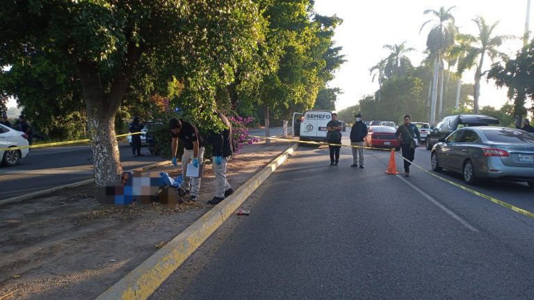 Lo encuentran asesinado en la carretera Culiacán-Navolato