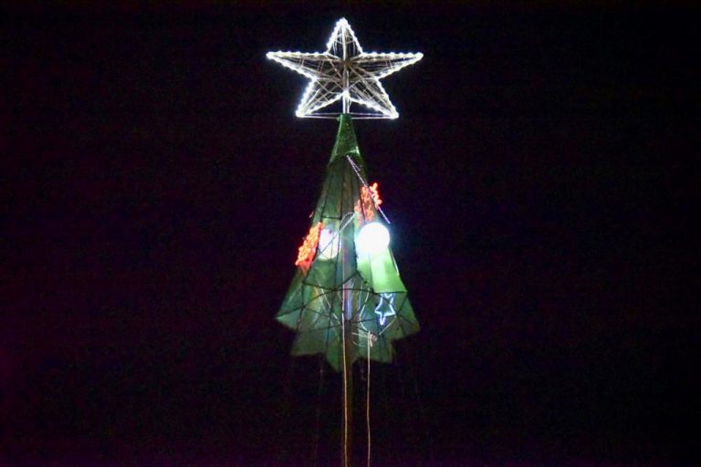 Inicia decoración navideña en el municipio de Ahome