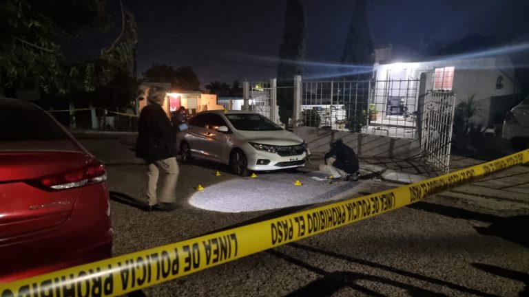 El auto tenía 5 impactos de bala