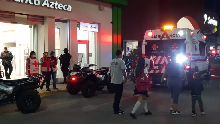 Hieren a mujer tras intento de asalto en plaza de Culiacán