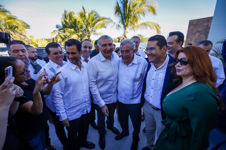 Asiste secretario de Gobernación al 105 Aniversario de la Concanaco