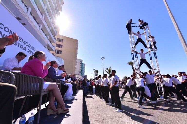 Más de 2 mil participantes divididos en 33 contingentes