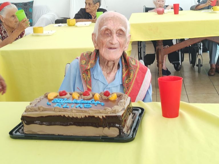 Participó en la Revolución, cumple don Elías 114 años