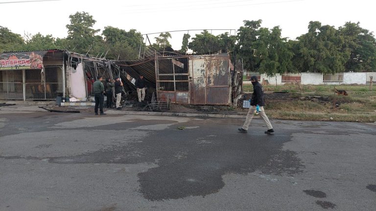 Deja incendio un muerto en comercio al sur de Culiacán