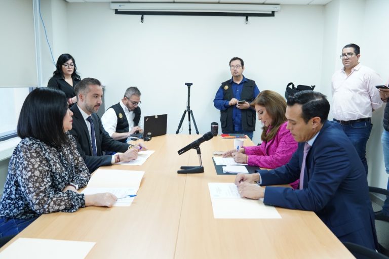 Se declara en sesión permanente por valores catastrales