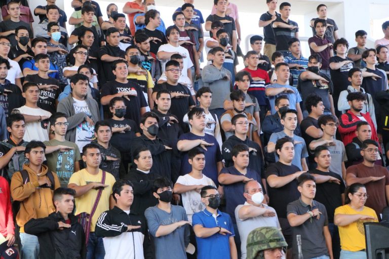 Liberarán en diciembre primeras cartillas militares