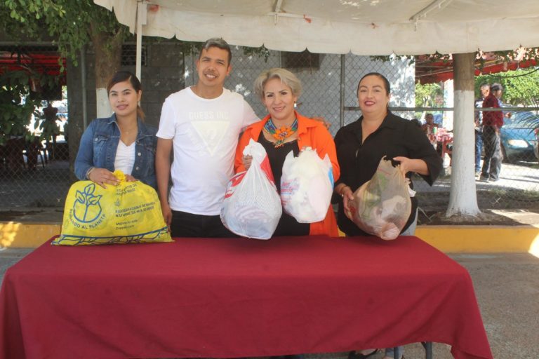 Recauda DIF Navolato más de una tonelada de ropa