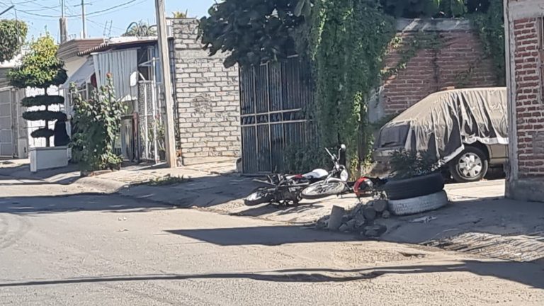 Disparan en 4 ocasiones contra cobrador en asalto